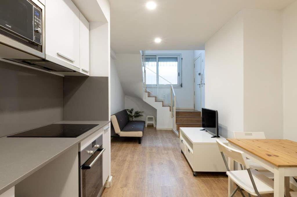 Apartment Live Camp Nou L'Hospitalet de Llobregat Esterno foto